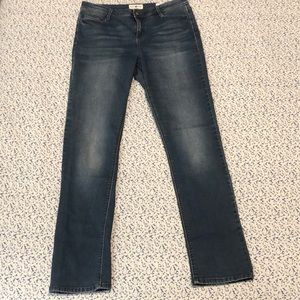 Black Daisy Medium Wash Straight Jeans Size: 30 Waist